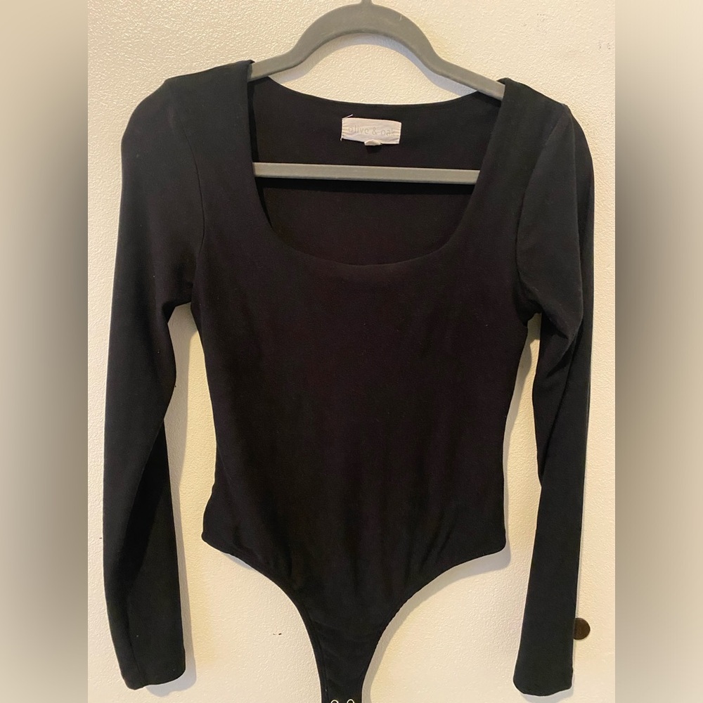 🎀 black bodysuit